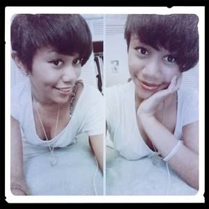 Meet your Posher, Mona